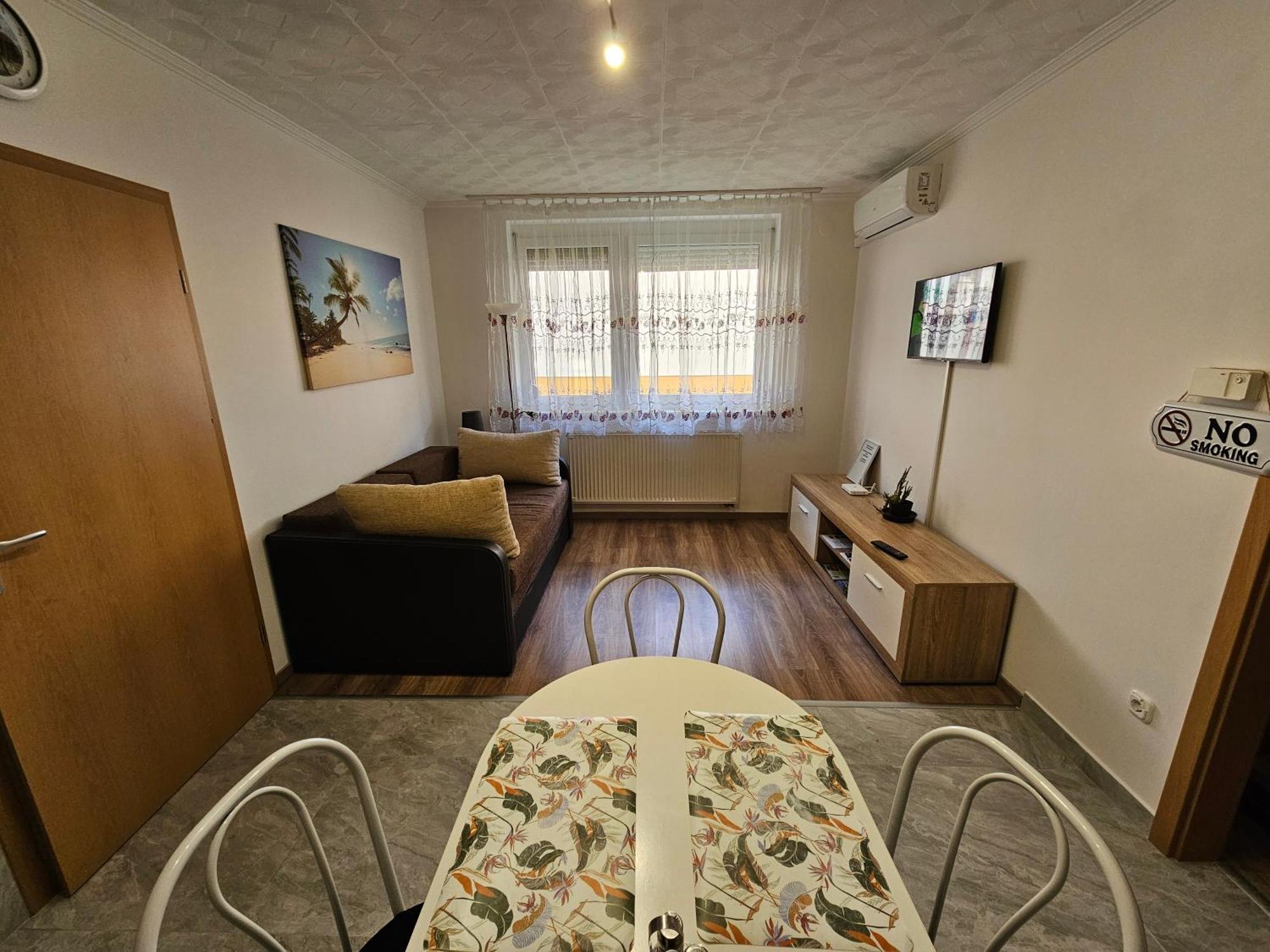Fischer Apartman 2 Hajduszoboszlo Ngoại thất bức ảnh